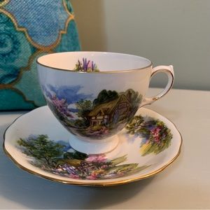 Royal Vale Country Cottage Teacup and Saucer Fine Bone China England